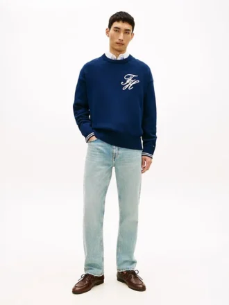 Distressed Regular Straight Jean