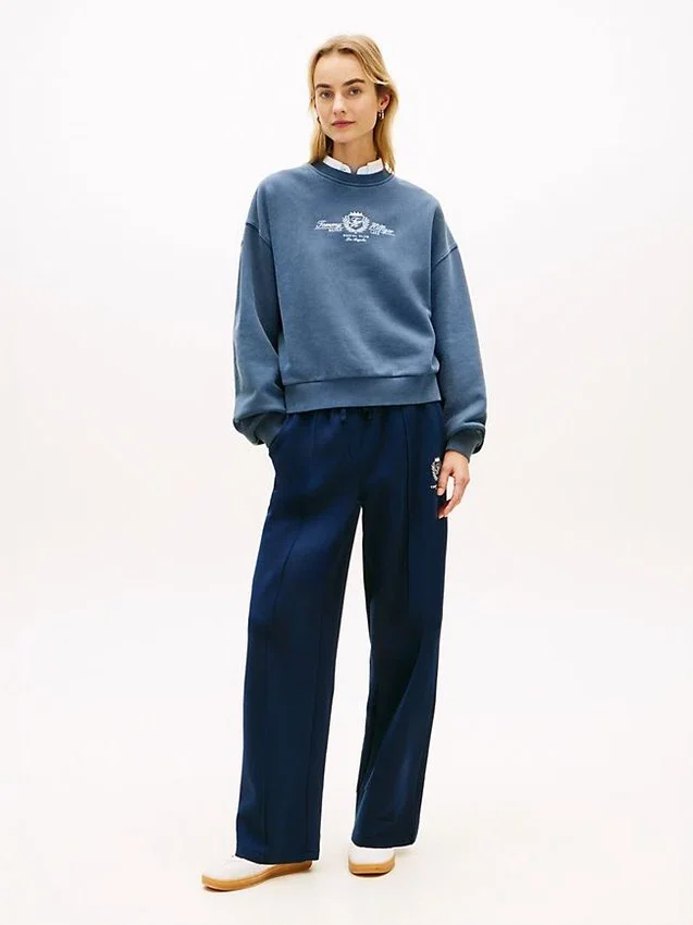 Embroidered Club Crest Logo Sweatshirt Embroidered Club Crest Logo Sweatshirt