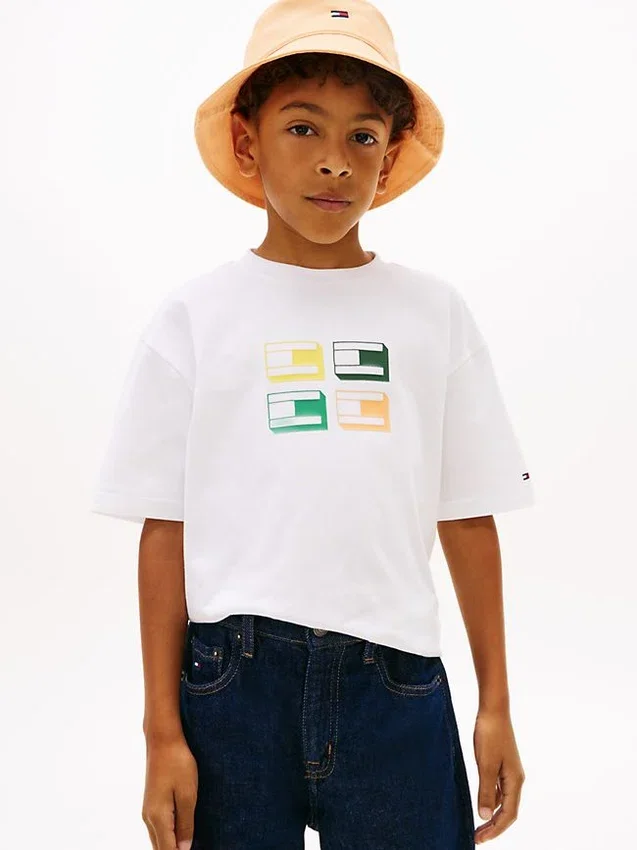 Kids’ 3D Logo Graphic T-Shirt Kids’ 3D Logo Graphic T-Shirt