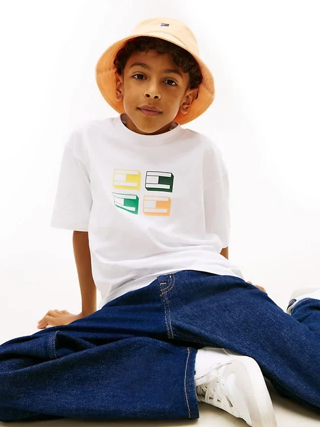 Kids’ 3D Logo Graphic T-Shirt Kids’ 3D Logo Graphic T-Shirt