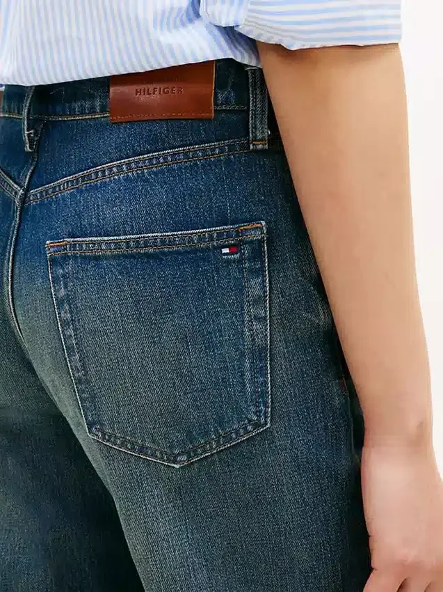 Mid-Rise Loose Straight Jean Mid-Rise Loose Straight Jean