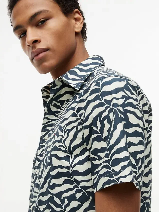 Palm Leaf Print Paper-Touch Shirt Palm Leaf Print Paper-Touch Shirt