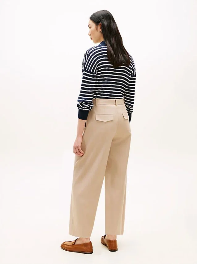 Pleated Twill Barrel Chino Pleated Twill Barrel Chino