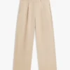 Pleated Twill Barrel Chino Pleated Twill Barrel Chino