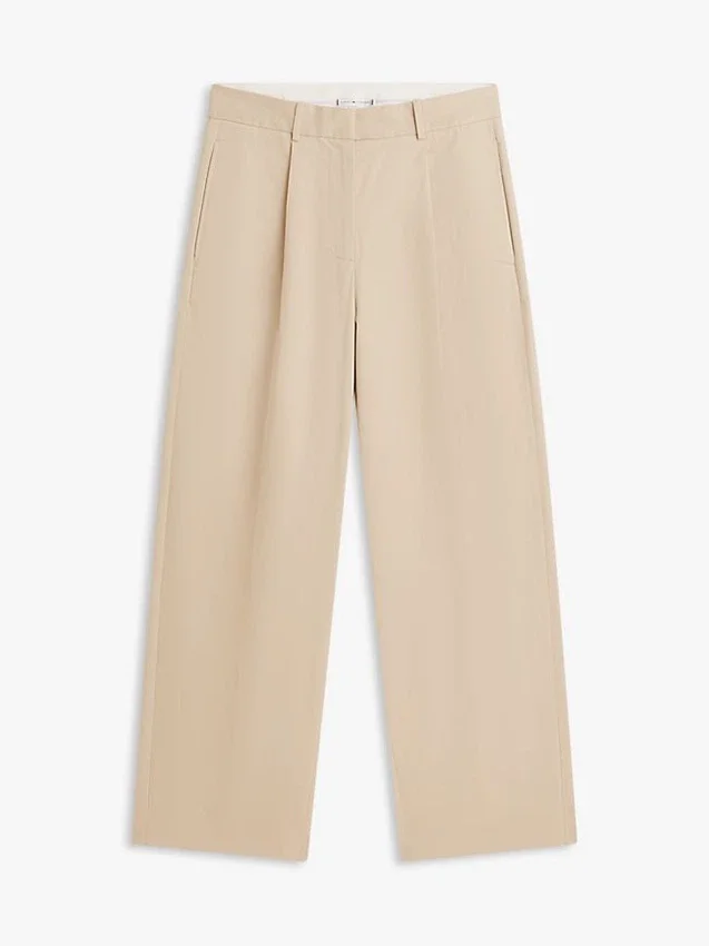 Pleated Twill Barrel Chino Pleated Twill Barrel Chino