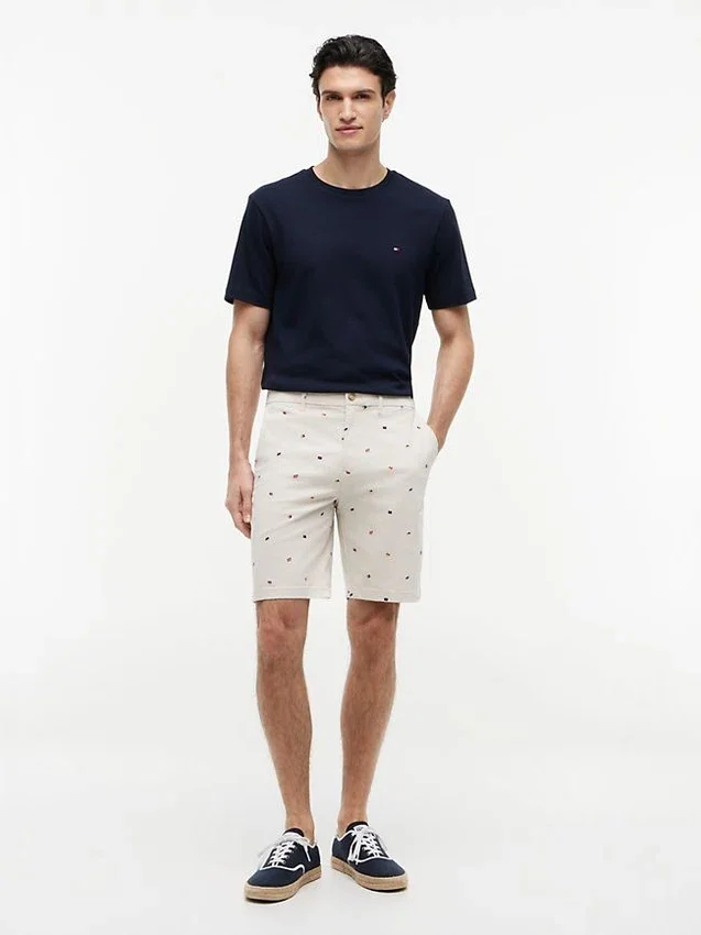 Regular Fit 9″ Sailing Flag Print Short Regular Fit 9″ Sailing Flag Print Short