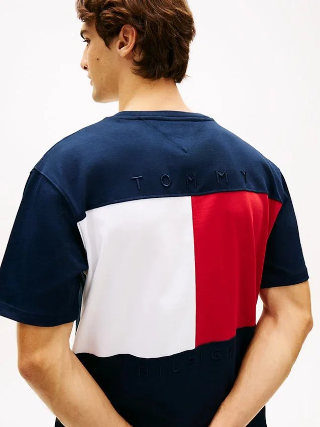 Relaxed Fit Back Flag Logo T-Shirt Relaxed Fit Back Flag Logo T-Shirt