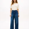 Relaxed Fit Gold-Button Pocket T-Shirt Relaxed Fit Gold-Button Pocket T-Shirt