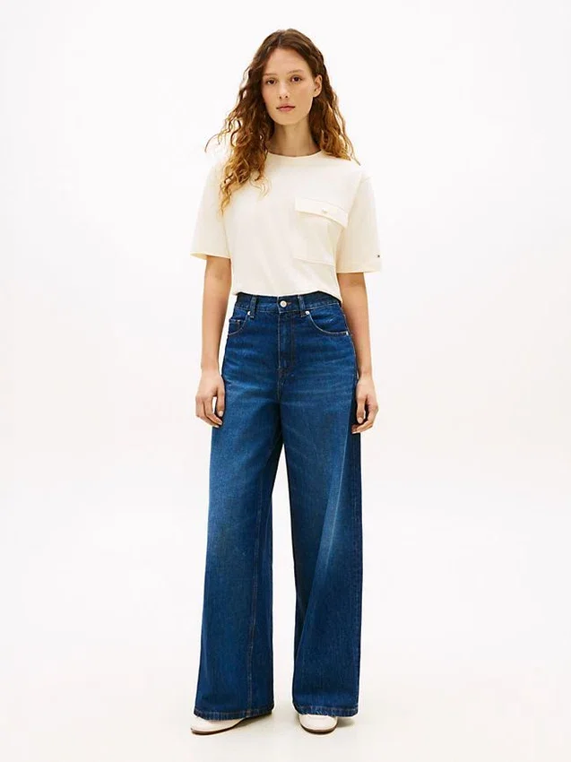 Relaxed Fit Gold-Button Pocket T-Shirt Relaxed Fit Gold-Button Pocket T-Shirt