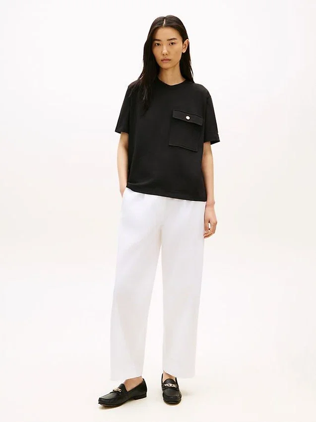 Relaxed Fit Gold-Button Pocket T-Shirt Relaxed Fit Gold-Button Pocket T-Shirt