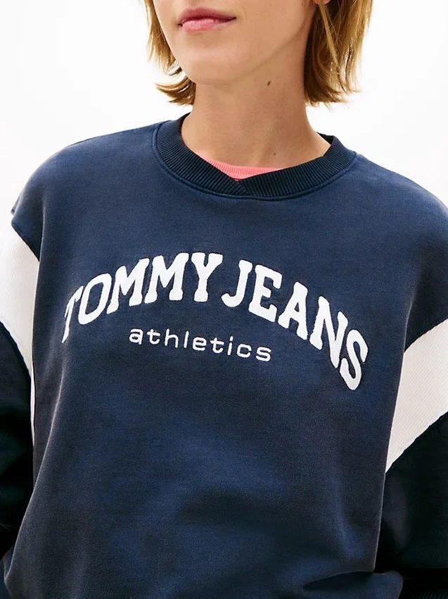 Tommy Jeans Athletics Boxy Sweatshirt Tommy Jeans Athletics Boxy Sweatshirt