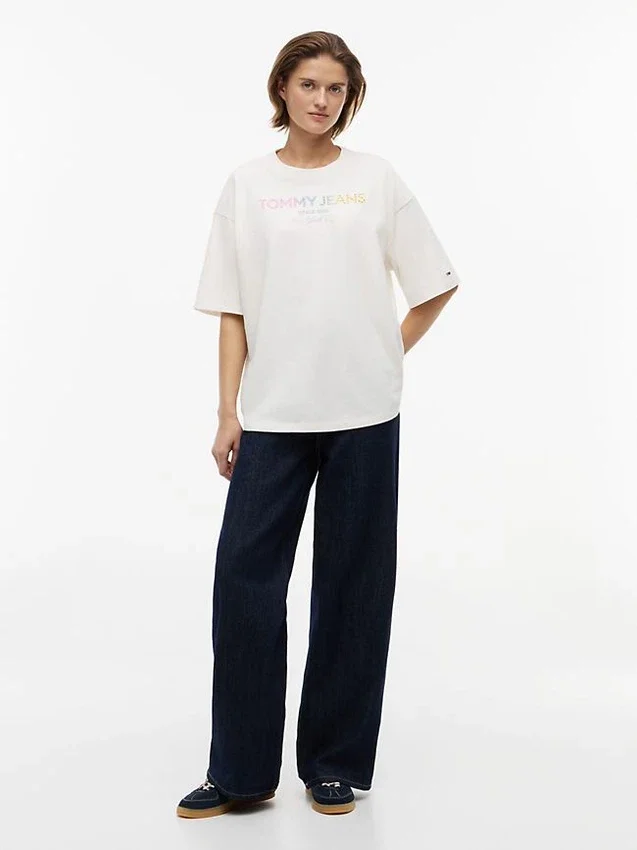 Tommy Jeans Crystal Logo T-Shirt Tommy Jeans Crystal Logo T-Shirt