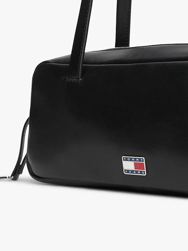 Tommy Jeans East-West Shoulder Bag Tommy Jeans East-West Shoulder Bag