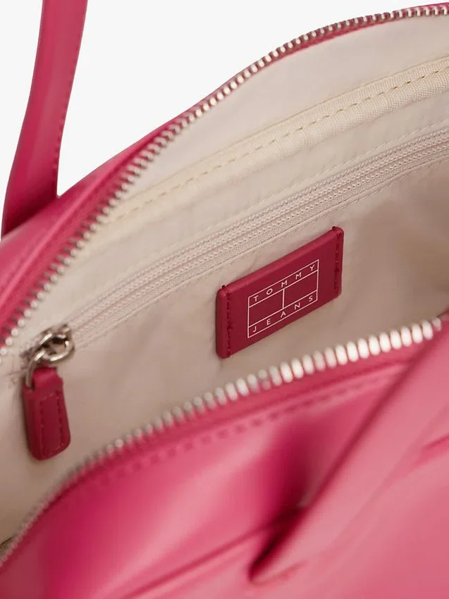 Tommy Jeans East-West Shoulder Bag Tommy Jeans East-West Shoulder Bag