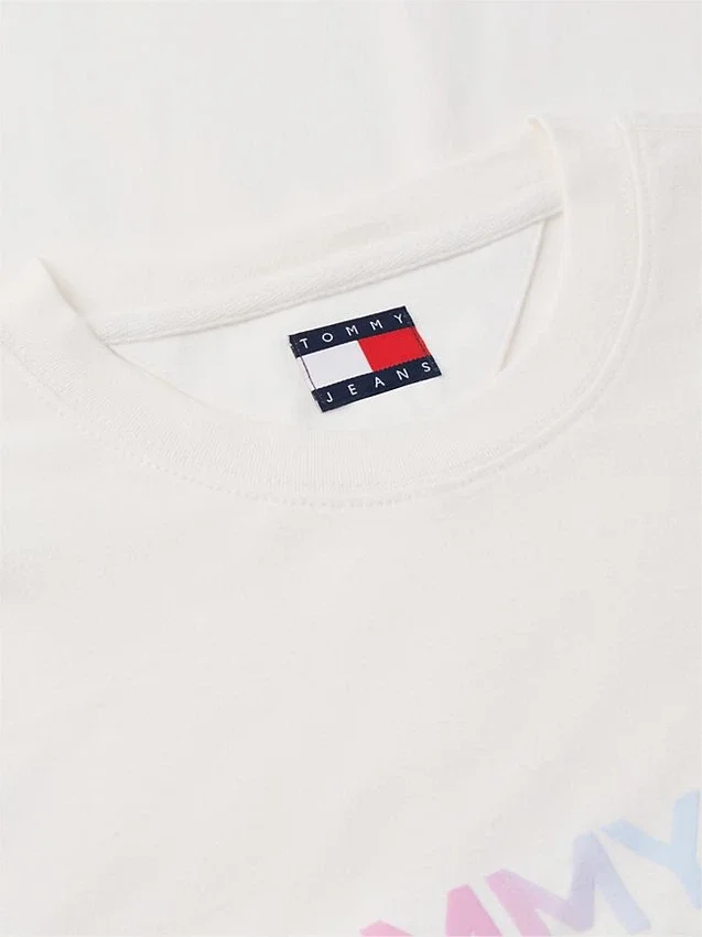 Tommy Jeans Gradient Logo T-Shirt Tommy Jeans Gradient Logo T-Shirt