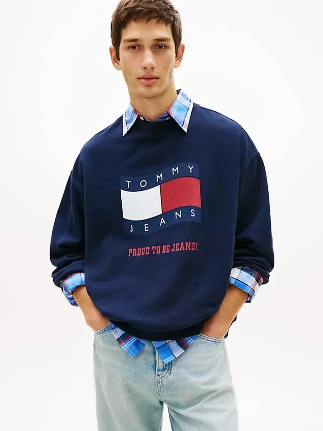 Tommy Jeans Wavy Flag Logo Sweatshirt Tommy Jeans Wavy Flag Logo Sweatshirt