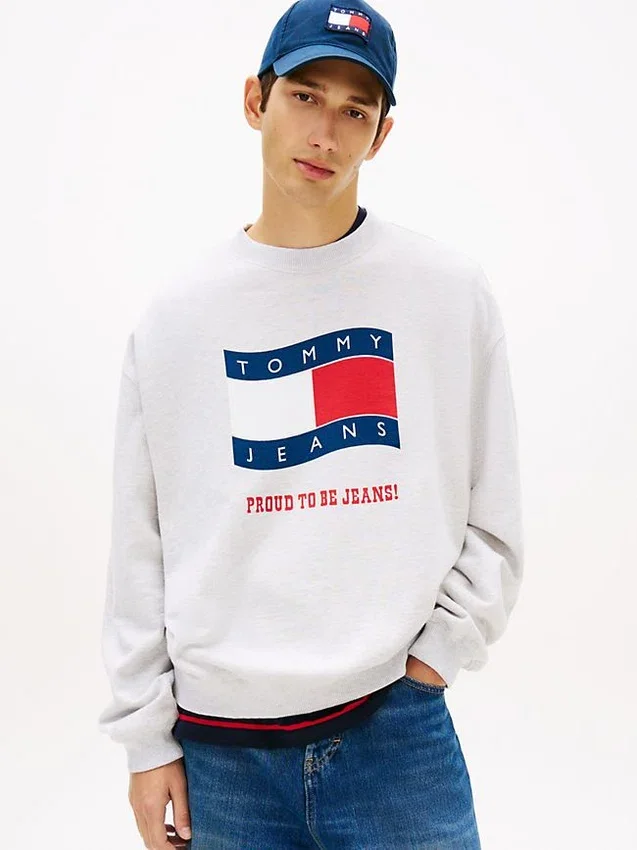 Tommy Jeans Wavy Flag Logo Sweatshirt Tommy Jeans Wavy Flag Logo Sweatshirt