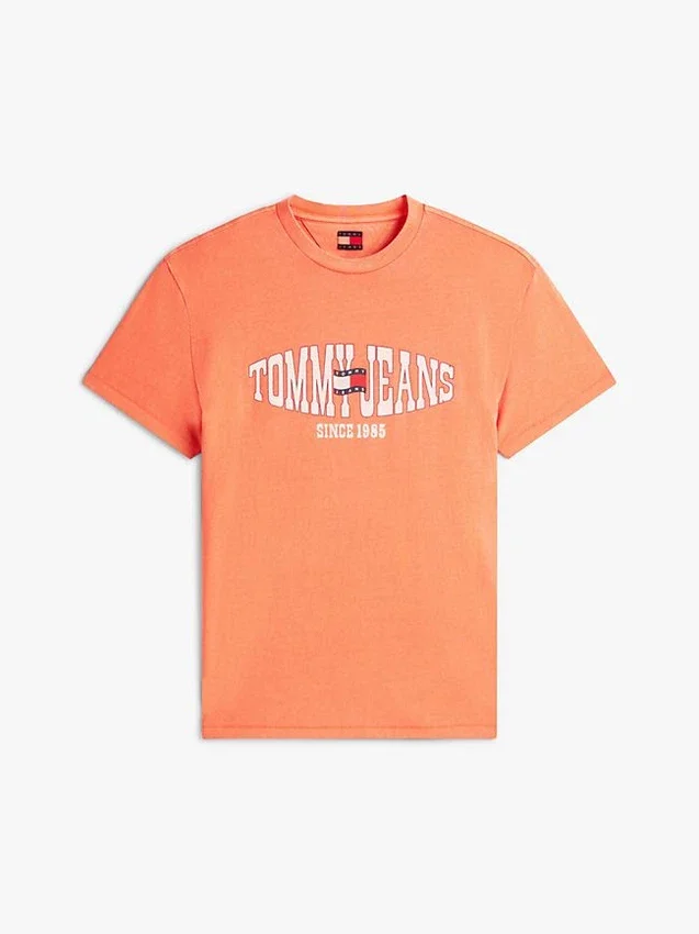 Tommy Jeans Wavy Flag Logo T-Shirt Tommy Jeans Wavy Flag Logo T-Shirt