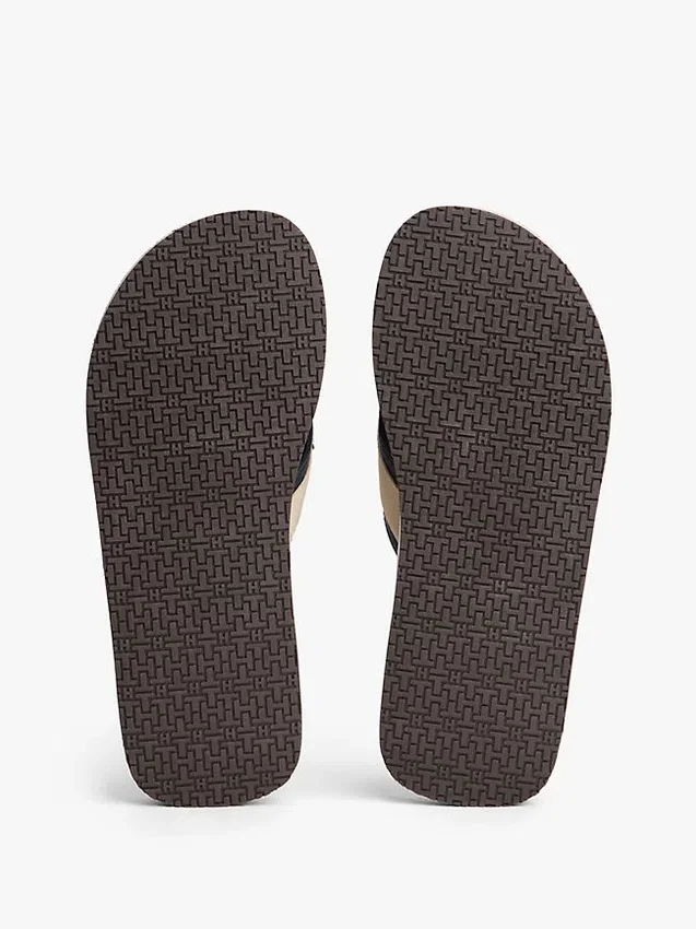 Two-Tone Flip Flop Two-Tone Flip Flop